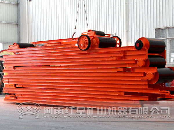 帶式輸送機(jī) 帶式輸送機(jī)