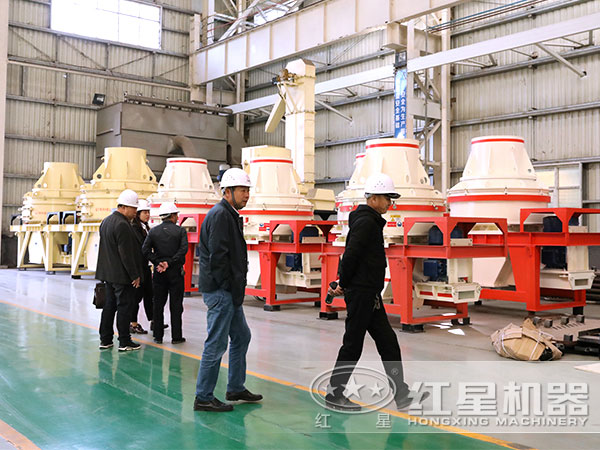 制砂機(jī)生產(chǎn)車(chē)間