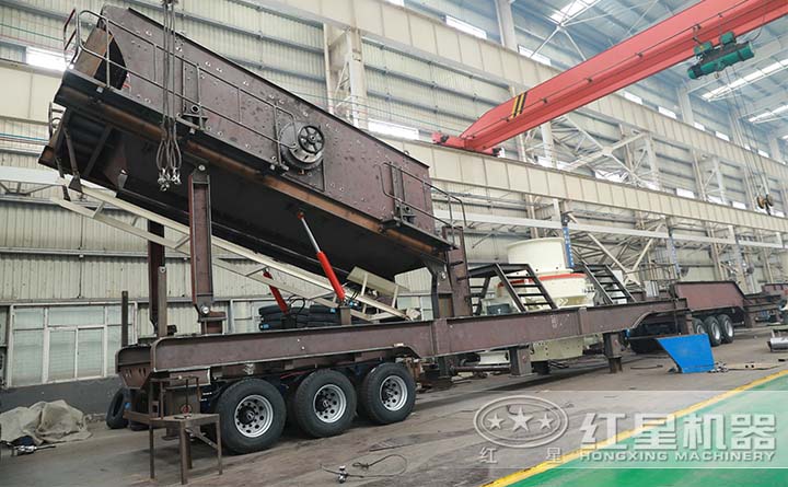 大型移動(dòng)制砂設(shè)備生產(chǎn)車(chē)間