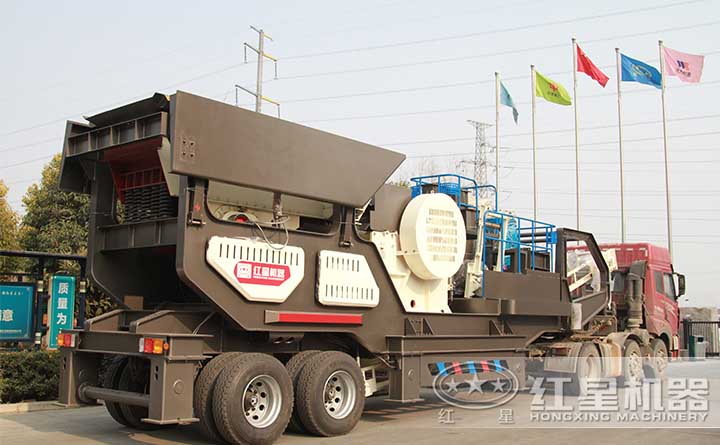 移動粉碎機發(fā)貨現(xiàn)場