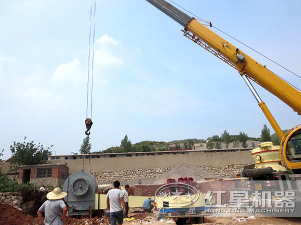 磨粉設(shè)備安裝、調(diào)試現(xiàn)場