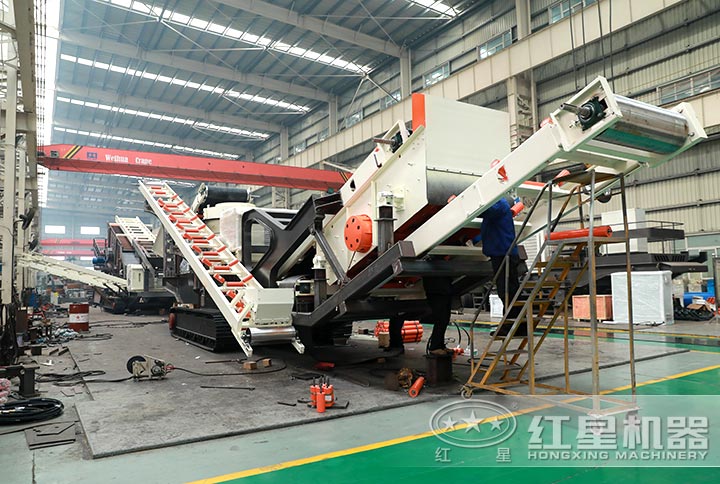 履帶設(shè)備生產(chǎn)車(chē)間