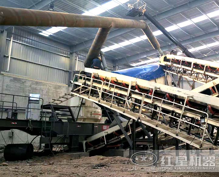 移動(dòng)破碎生產(chǎn)線