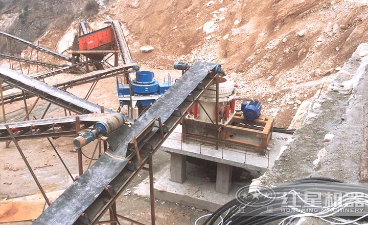 固定式新型制砂生產(chǎn)線安裝現(xiàn)場(chǎng) 固定式新型制砂生產(chǎn)線安裝現(xiàn)場(chǎng)