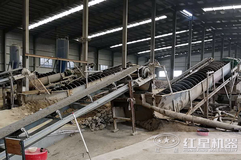 蛟龍洗砂機(jī)客戶現(xiàn)場 蛟龍洗砂機(jī)客戶現(xiàn)場